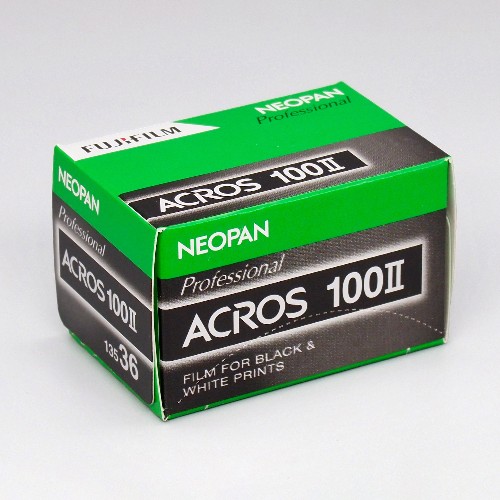 白黒フィルム　富士　NEOPAN100 ACROSS II　36枚撮り　1本