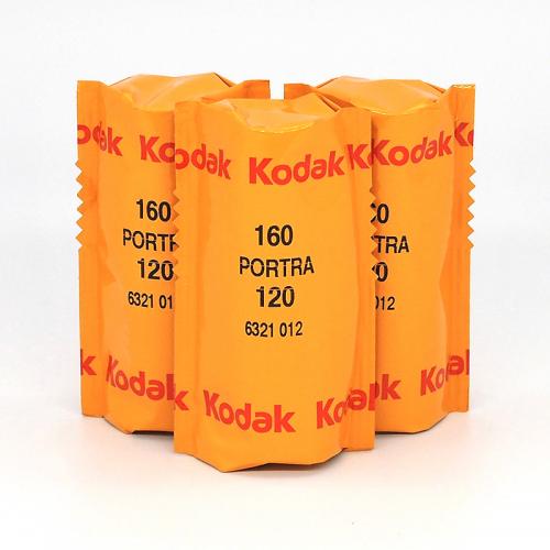 2024年8月期限　カラーネガフィルム　KODAK　PORTRA160　ブローニー120サイズ　3本組