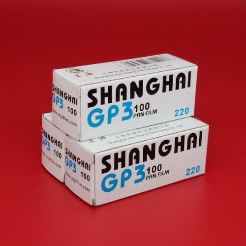 白黒フィルム　上海　GP3  100　ブローニー220サイズ　3本組
