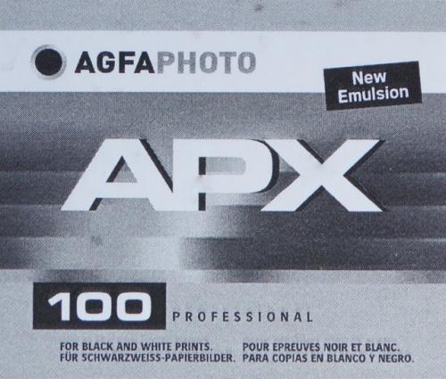 白黒フィルム　AGFA　APX100 NEW　30.5m　長巻き1箱