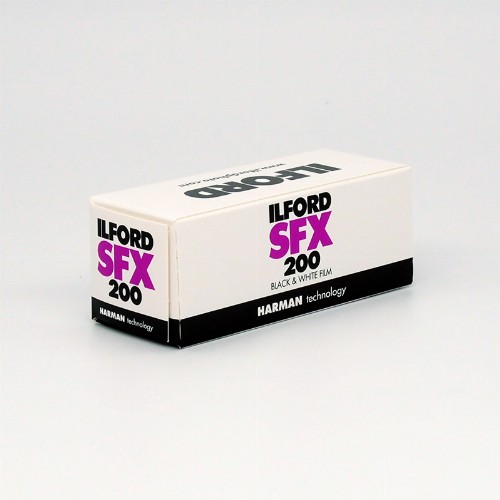 2024年8月期限　白黒フィルム　ILFORD　SFX200　ブローニー120サイズ　1本