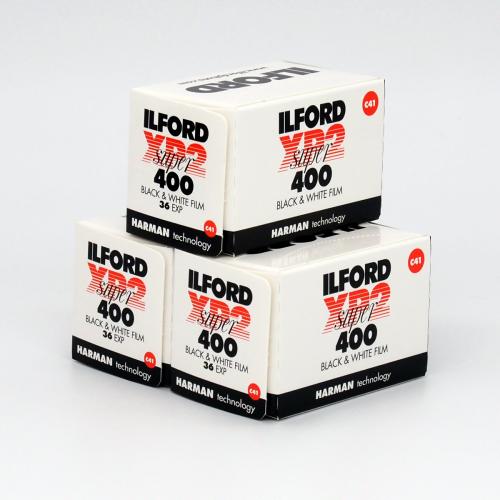 カラー現像白黒フィルム　ILFORD　XP2 SUPER 400　36枚撮り　3本組