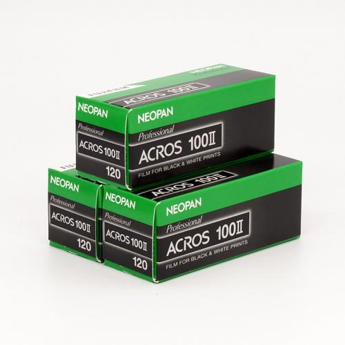 白黒フィルム　富士　NEOPAN100 ACROSS II　ブローニー120サイズ 　3本組