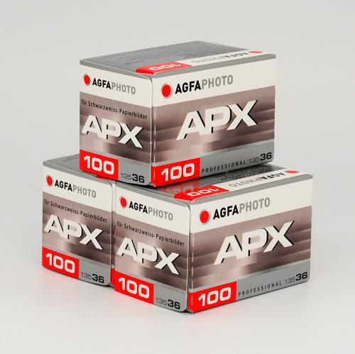 白黒フィルム　AGFA　APX100 NEW　36枚撮り　3本組