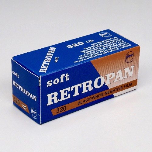 白黒フィルム　FOMA　RETROPAN320 Soft　ブローニー120サイズ　1本