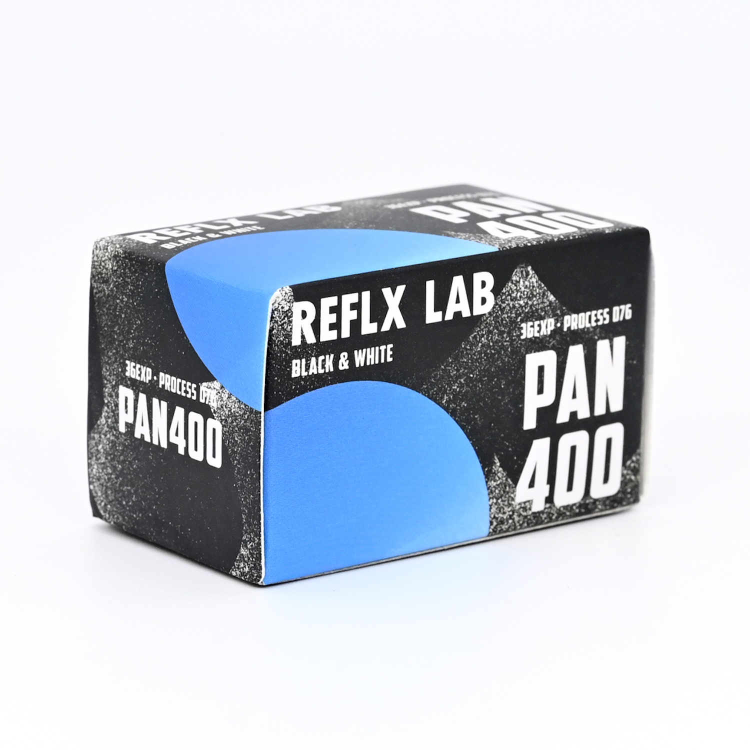 白黒フィルム　REFLX LAB・リフレクスラボ　PAN 400　36枚撮り　1本